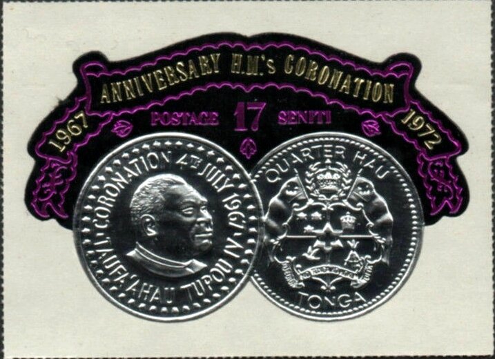 Front and back of the coronation coin