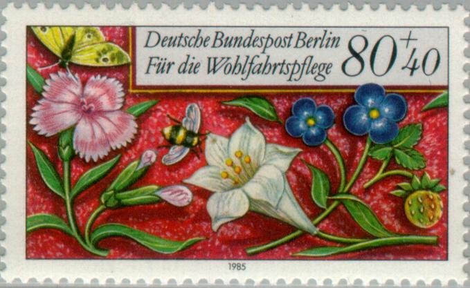 Scattered flowers, berries, birds and insects