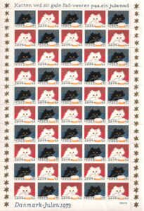Mini Sheet, The cat by its yellow dish waits for its Christmas meal, Cinderellas,  , Cats, Christmas