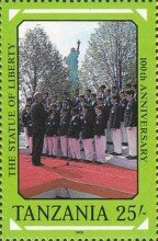Boys’ choir, statue