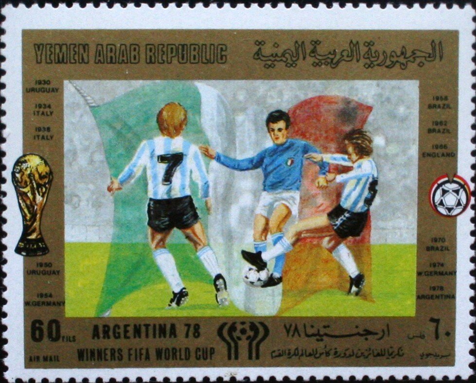 Play scene, flag Italy